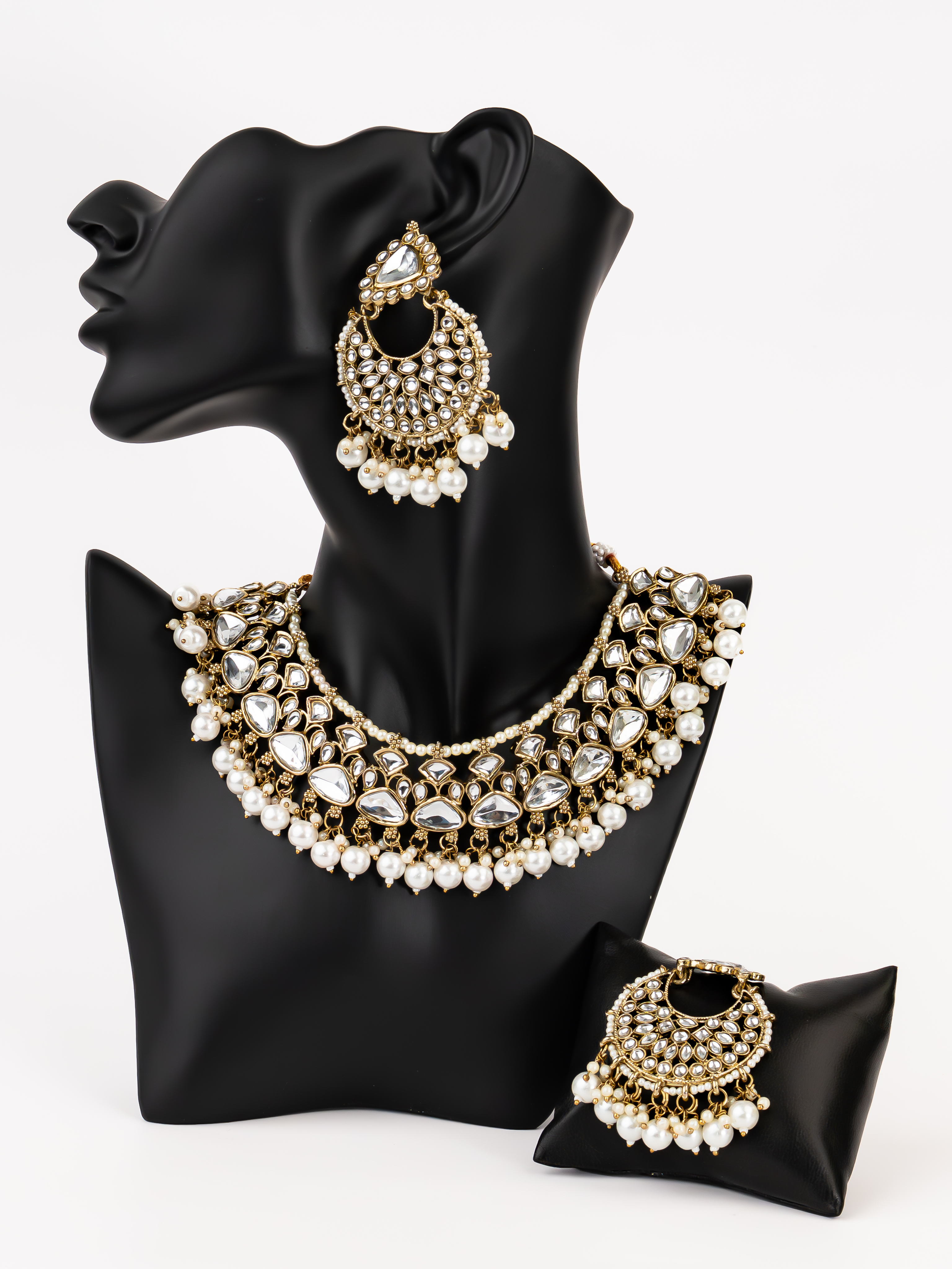 WHITE SANYA NECKLACE SET