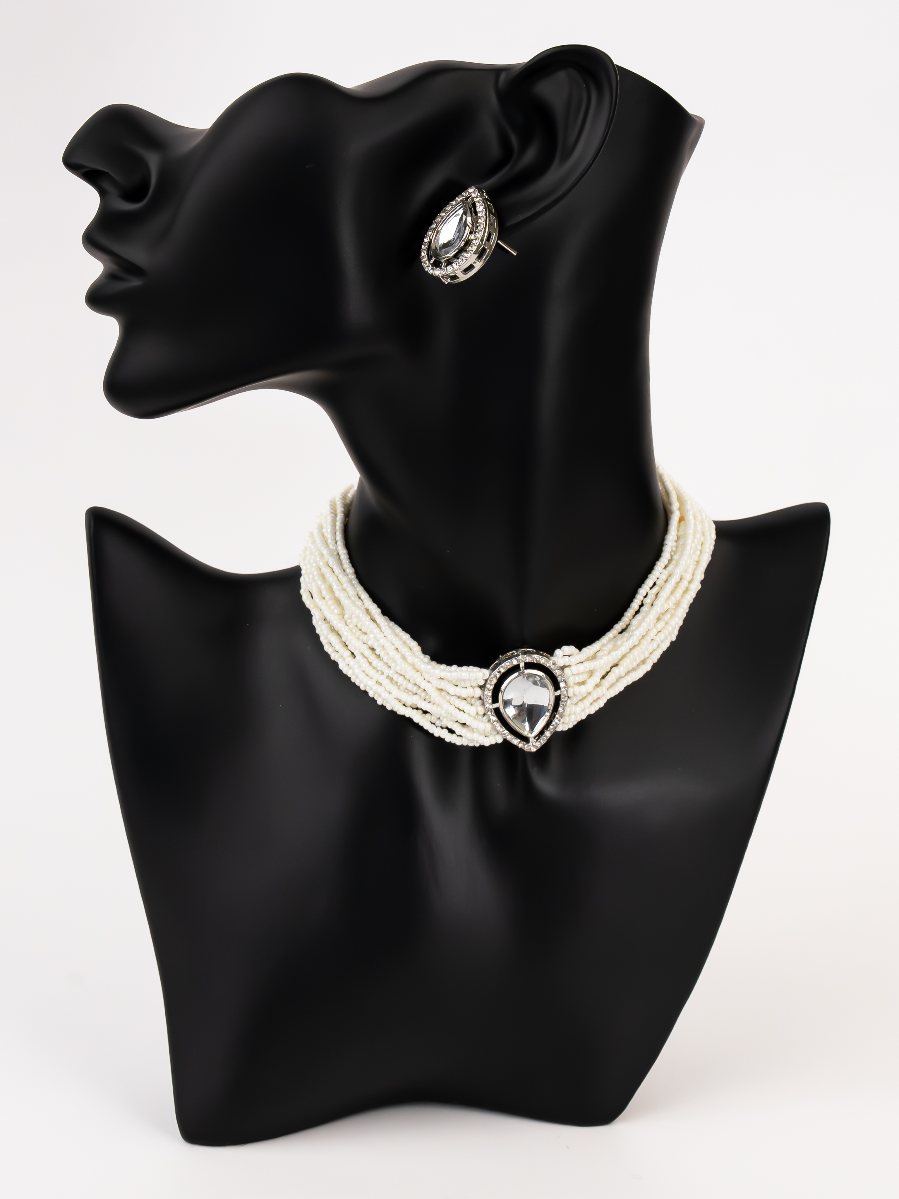 INAYA NECKLACE SET