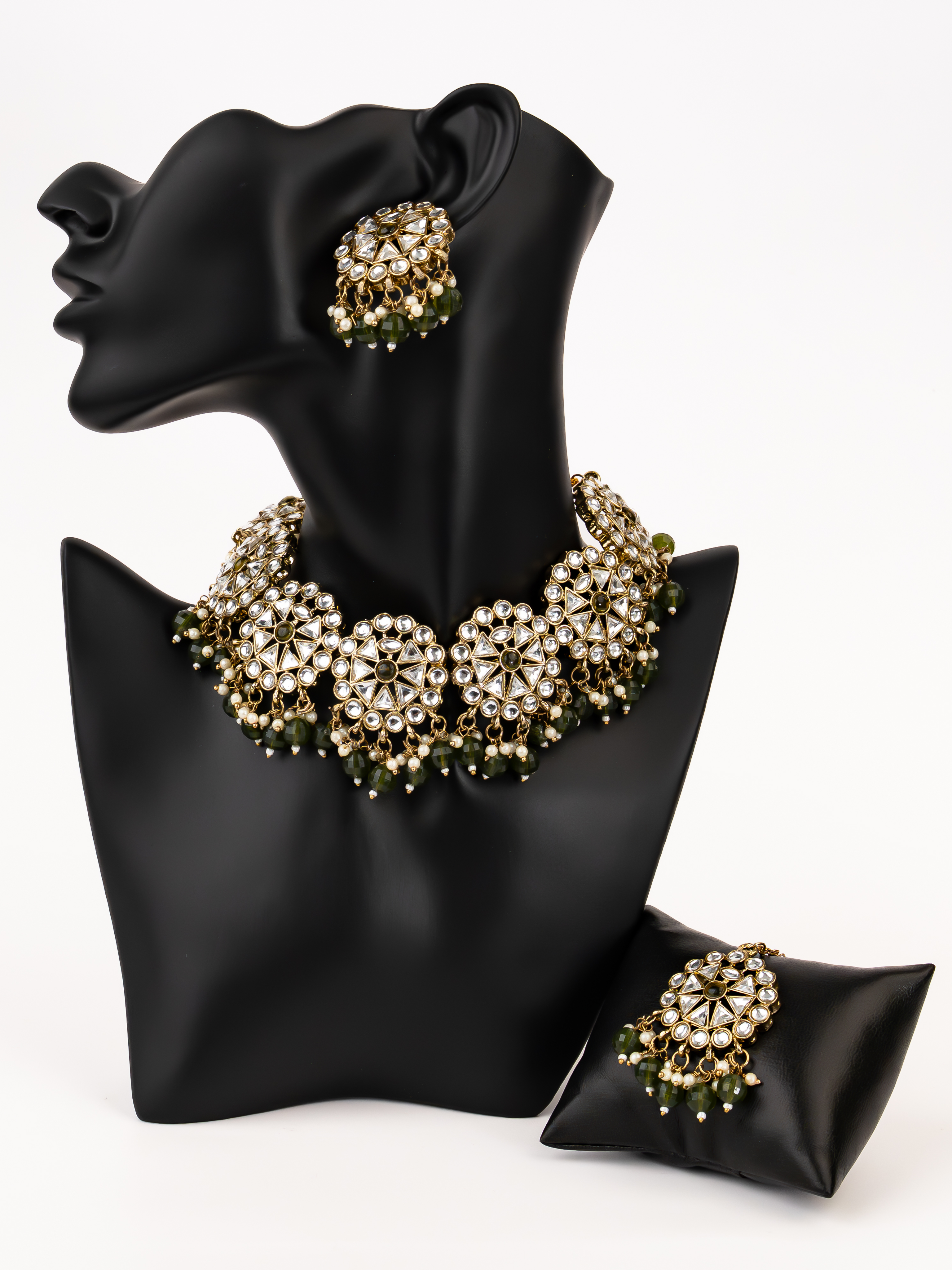 GREEN LEYA NECKLACE SET