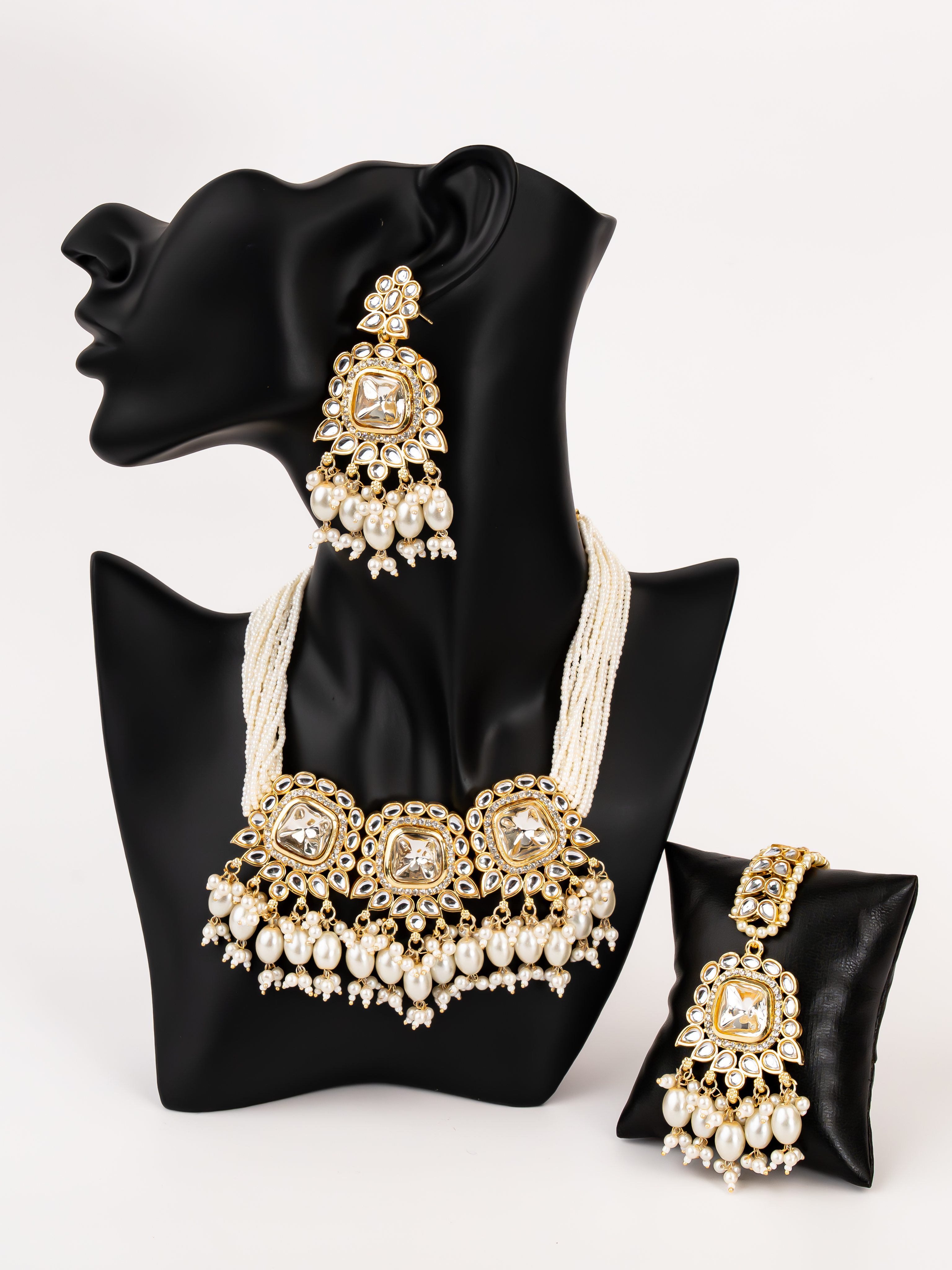 WHITE TARA NECKLACE SET