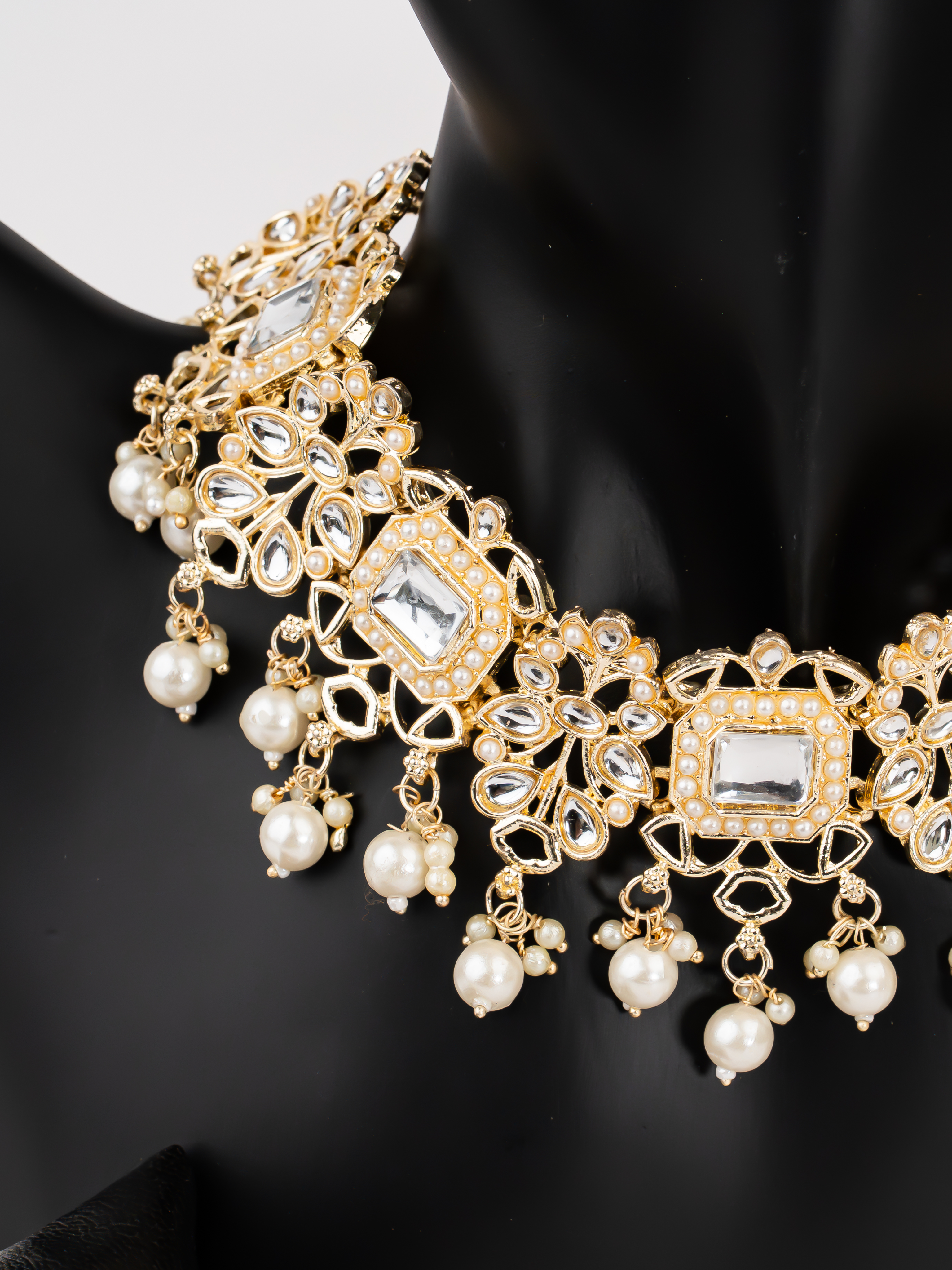 GIA NECKLACE SET