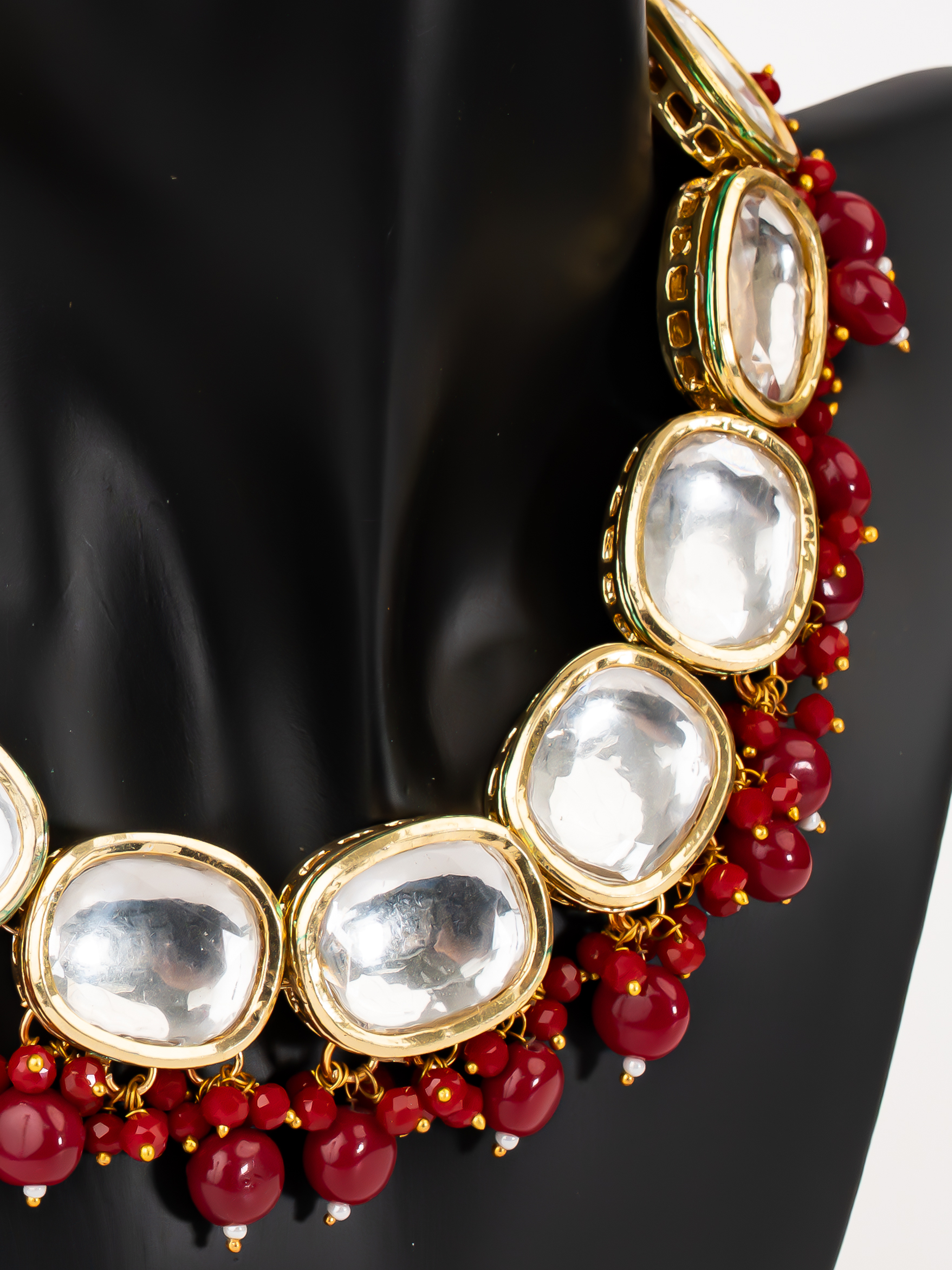 RED ELARA NECKLACE SET