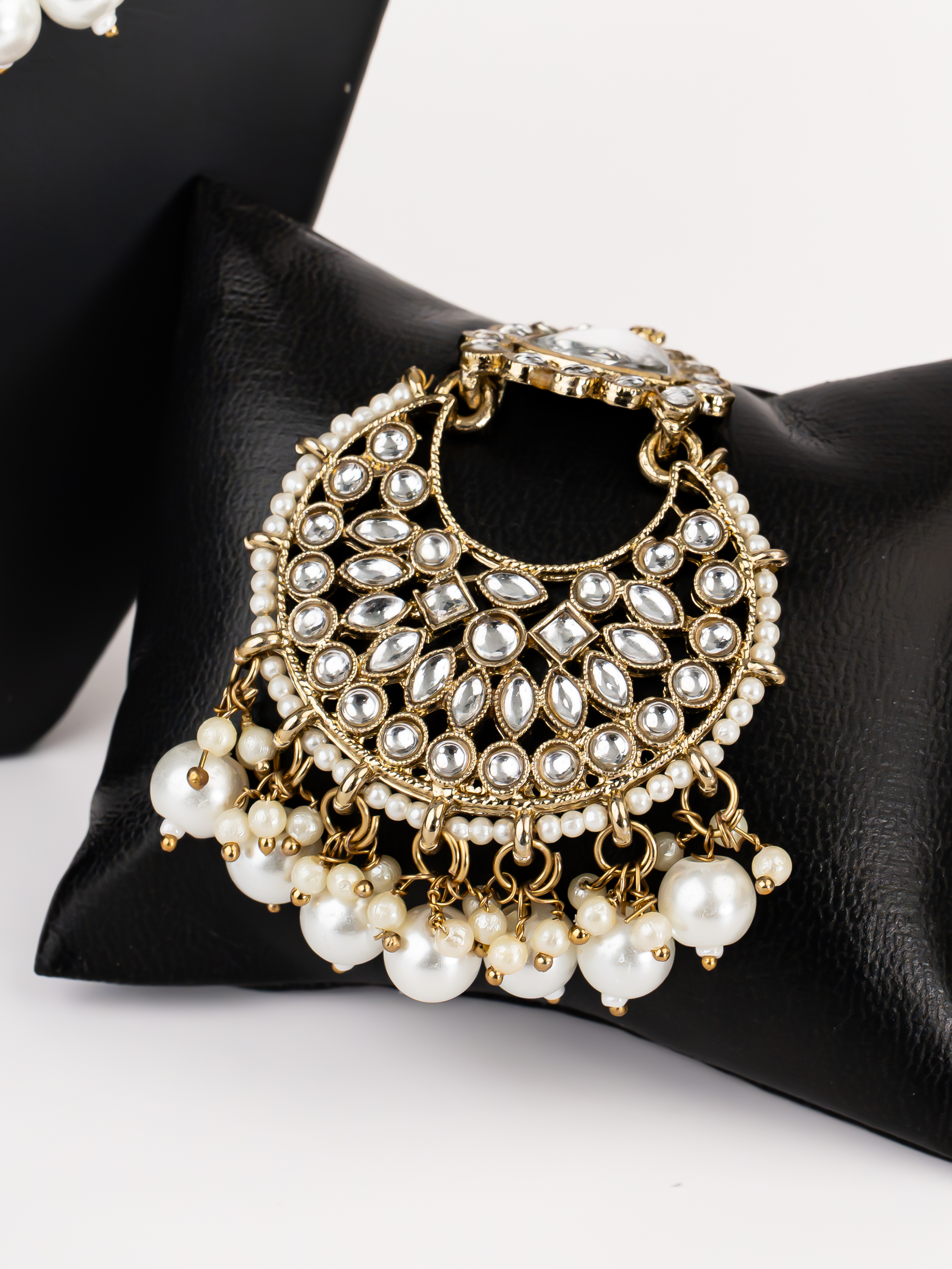 WHITE SANYA NECKLACE SET