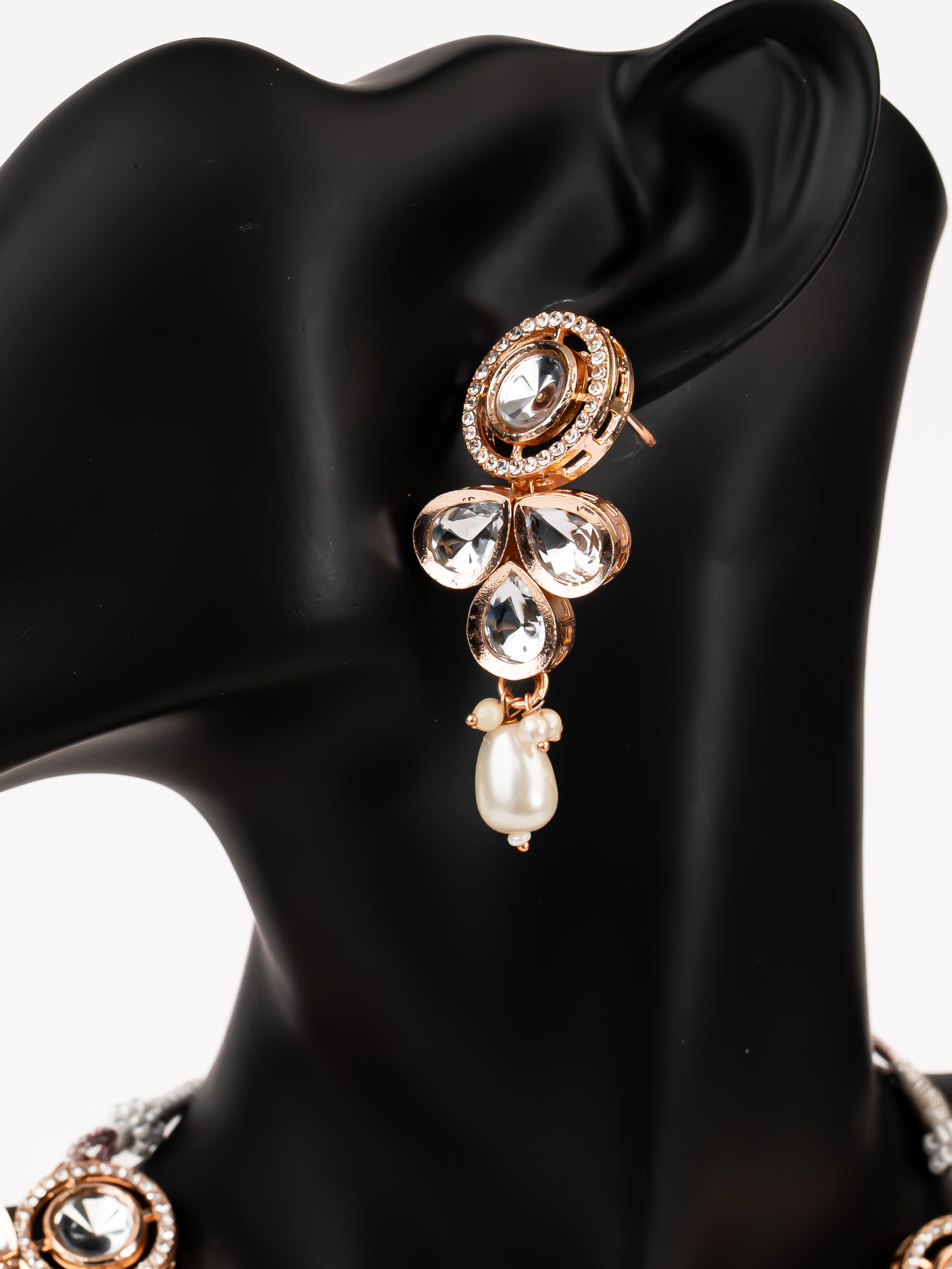 WHITE CORA NECKLACE SET