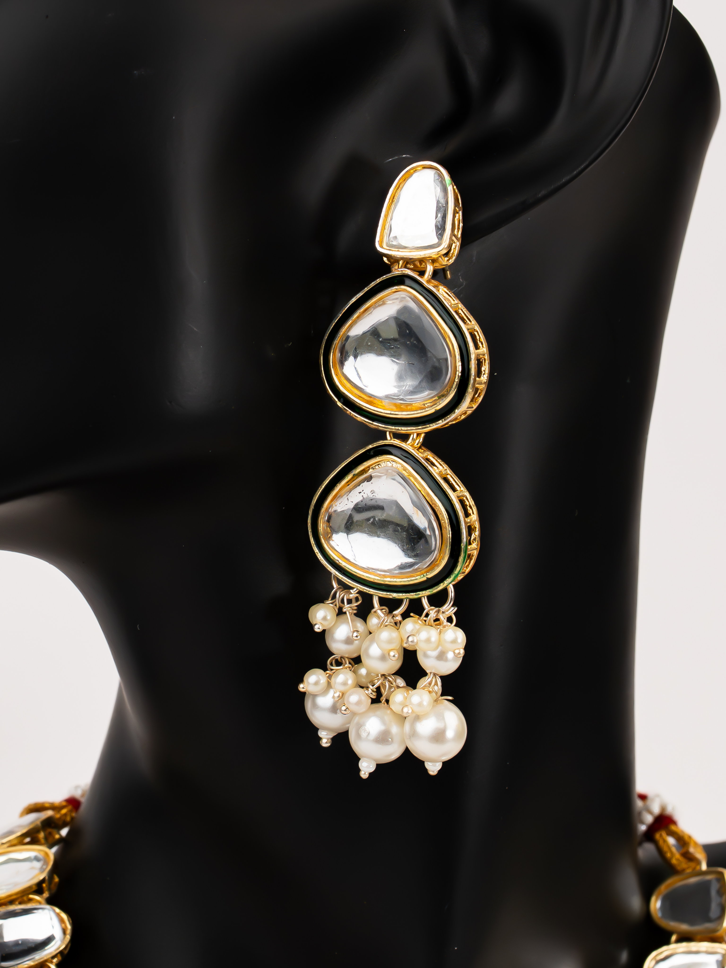 WHITE VIENNA NECKLACE SET
