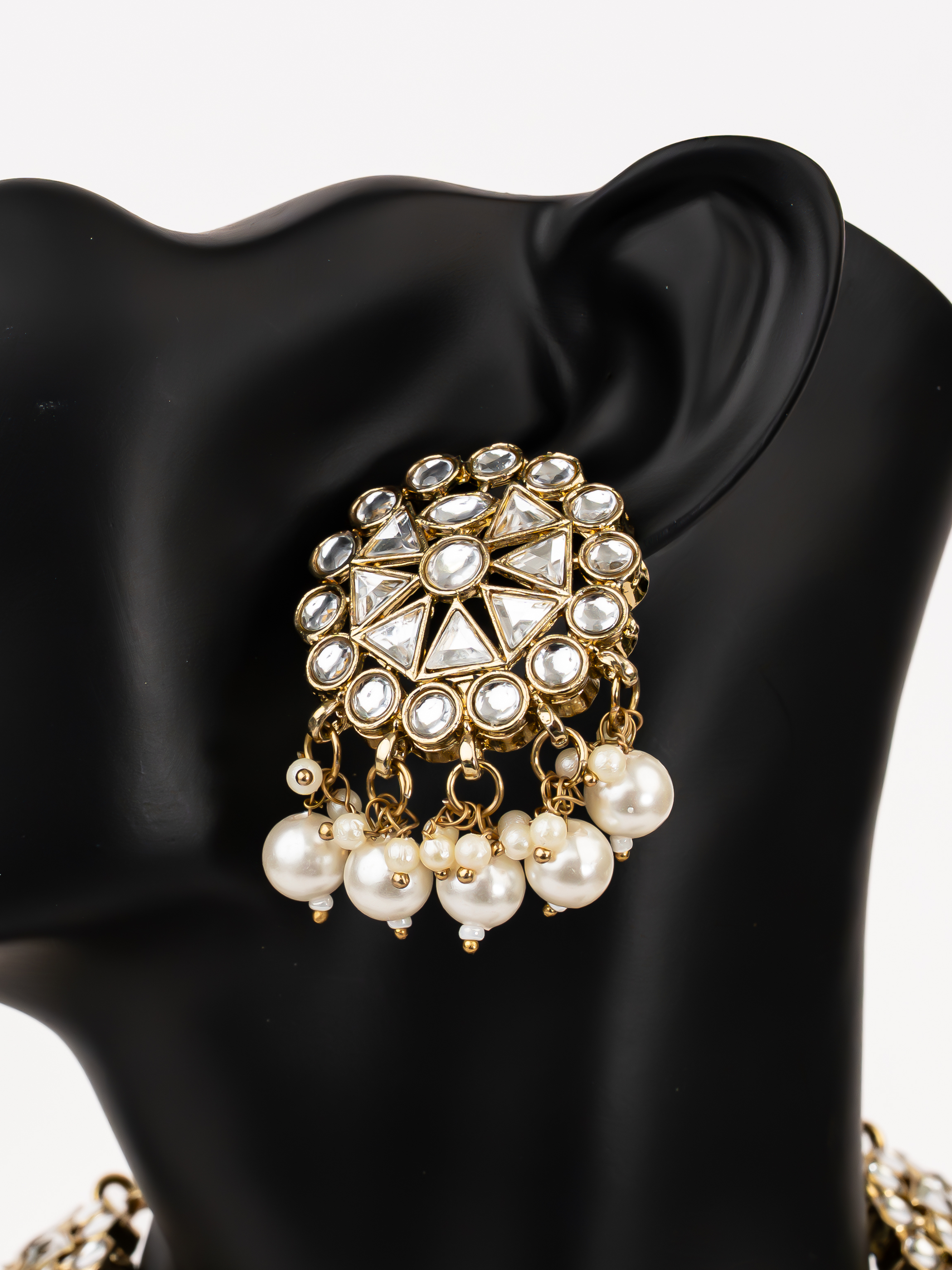WHITE LEYA NECKLACE SET