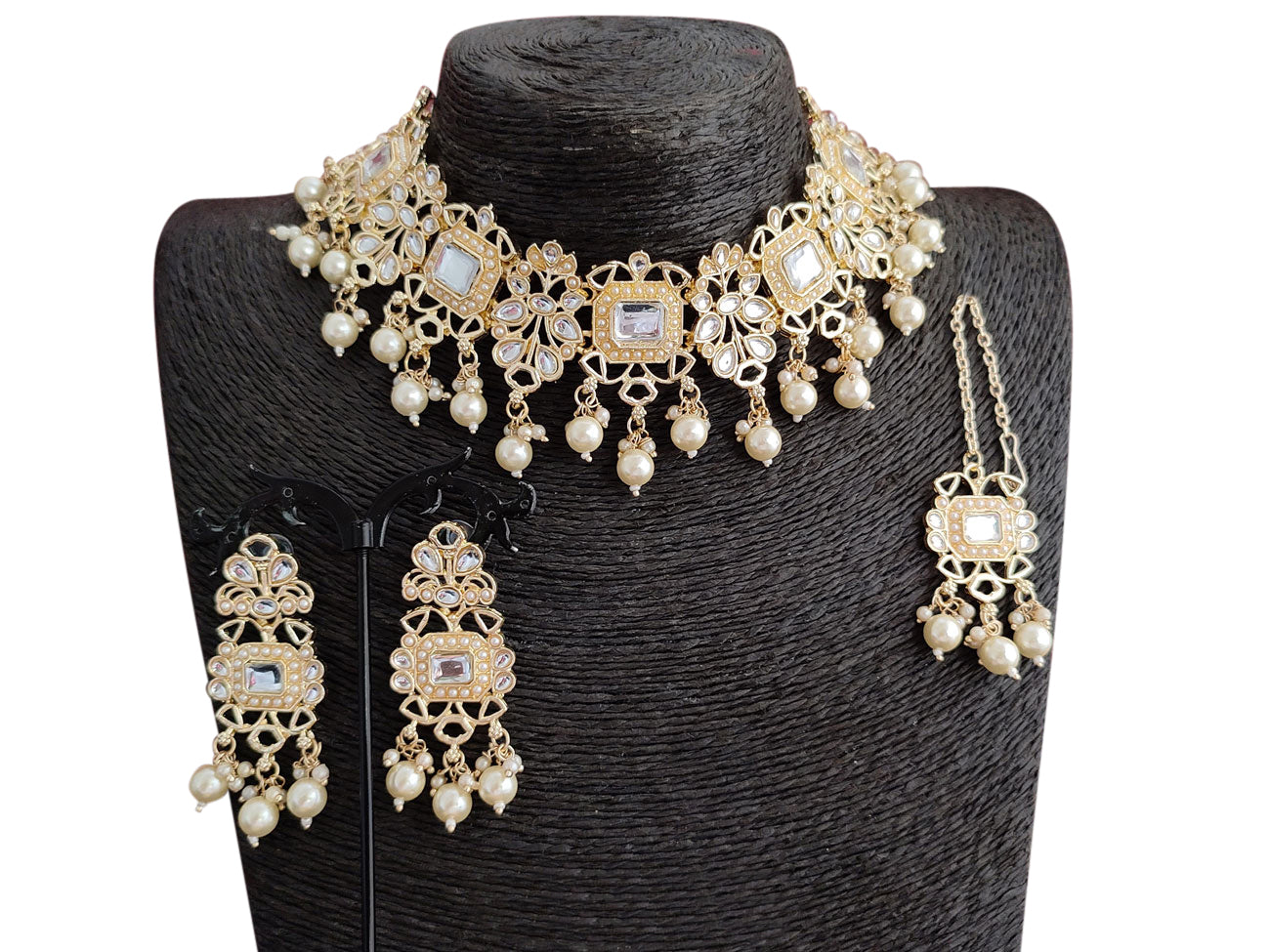 GIA NECKLACE SET